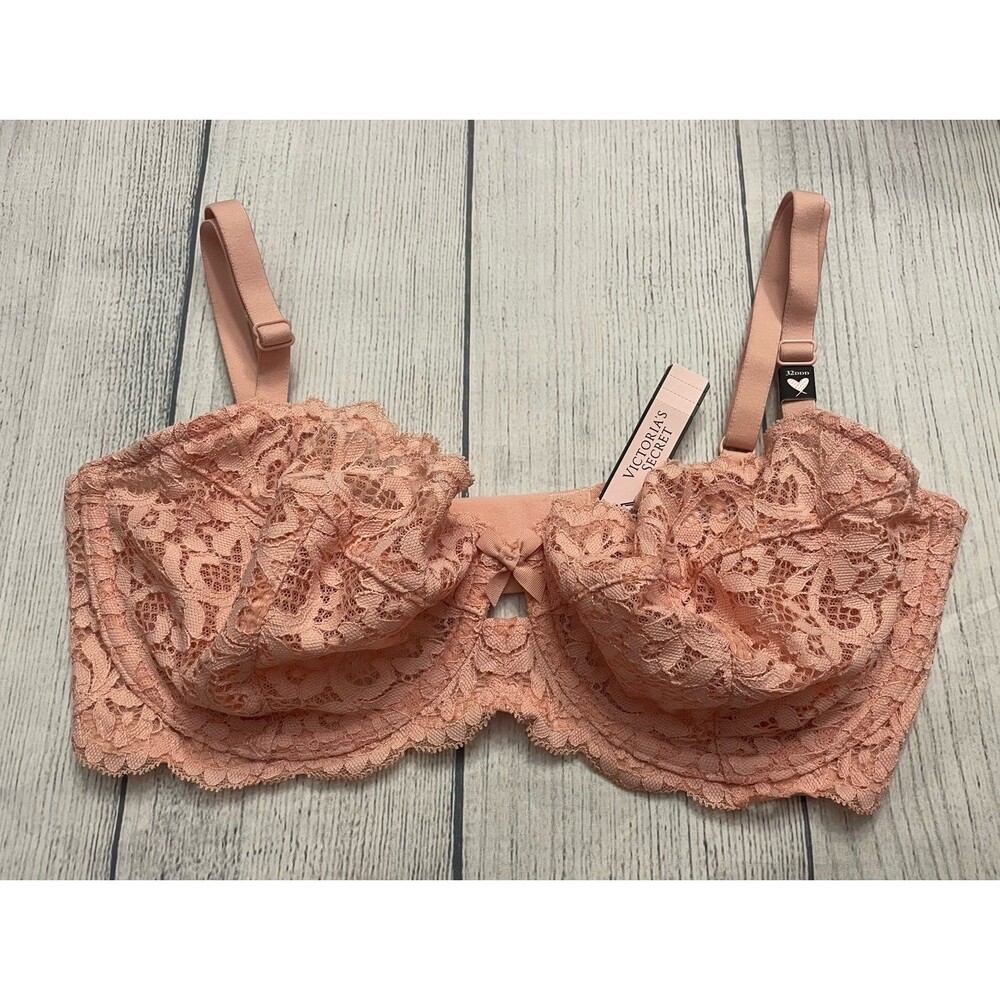 NEW! NWT Victoria’s Secret Bra, Pink Color, Size 32DDD